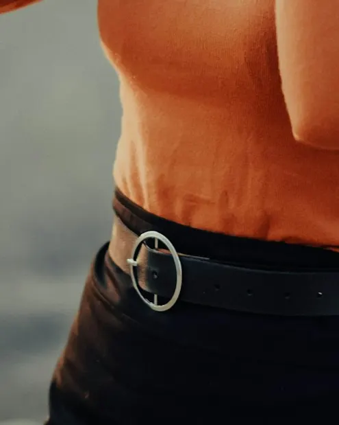 Pantalón negro de pinzas